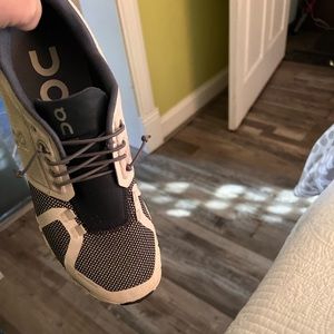 OC women’s sneakers